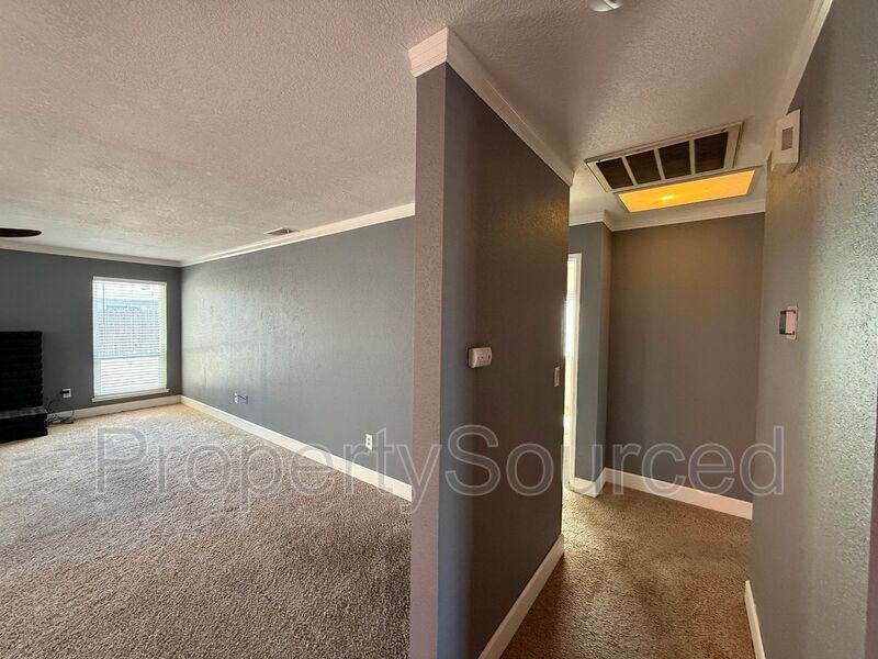 856 Nottingham Dr - Photo 7 of 40