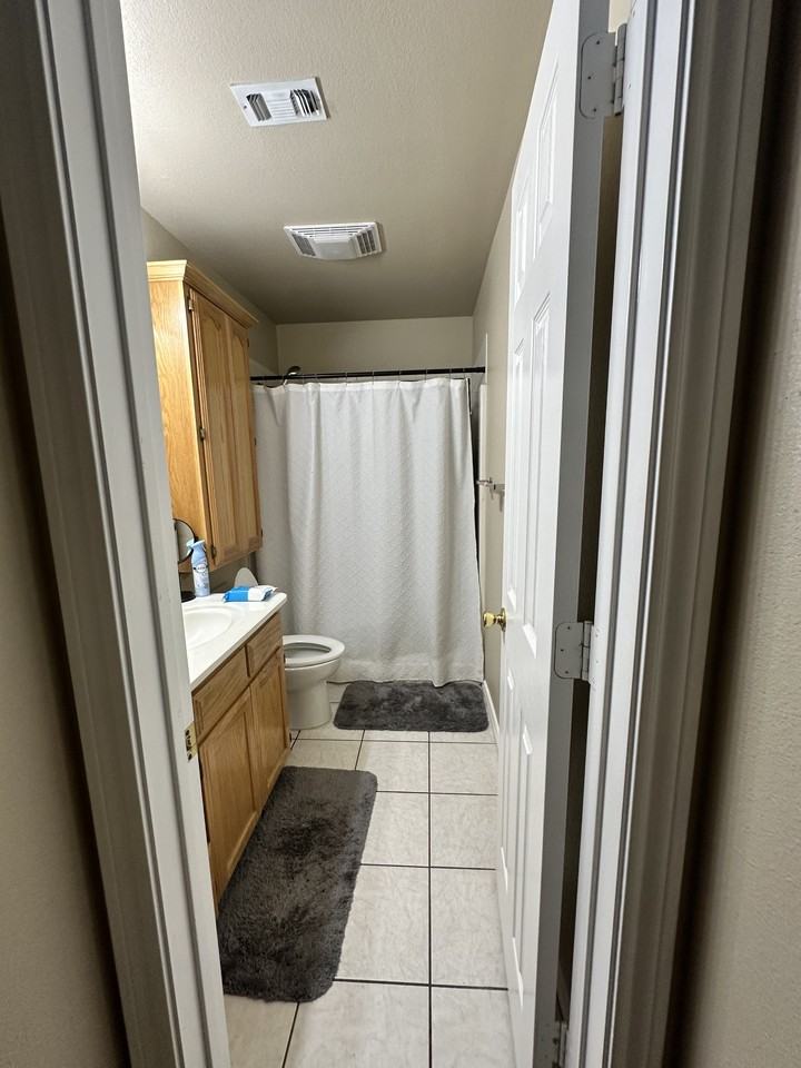 928 Austin Ct #930 - Photo 4 of 8
