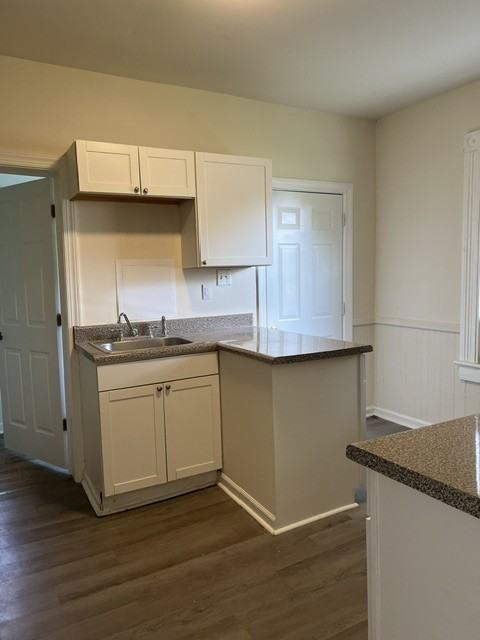 2025 Ferndale Ave - Photo 2 of 4