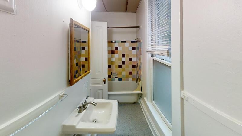 802 E Kingsley St #1 - Photo 6 of 27