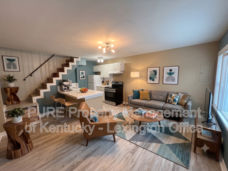 156 E Fourth St - Photo 4 of 11