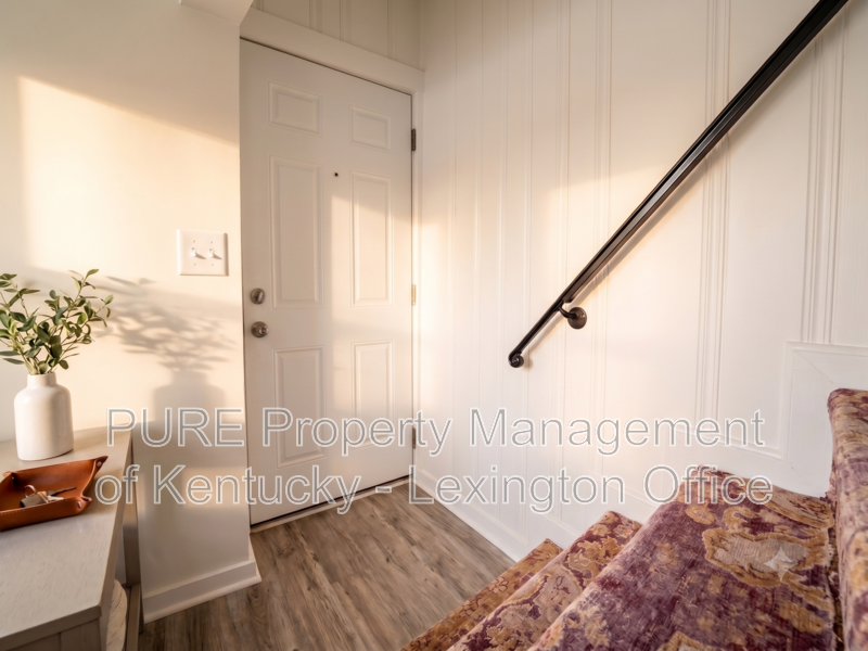 156 E Fourth St - Photo 7 of 11