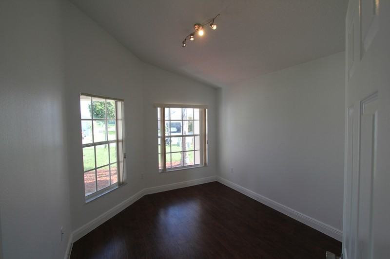 210 Garberia Dr - Photo 3 of 12