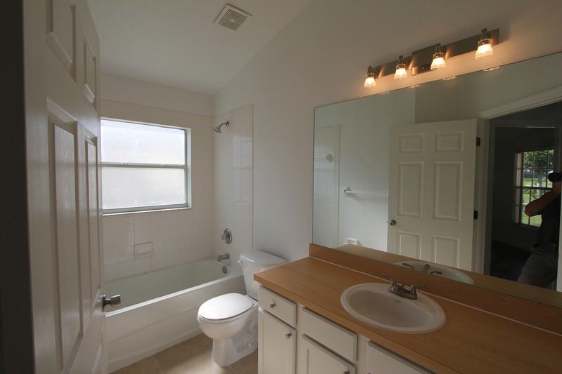 210 Garberia Dr - Photo 4 of 12