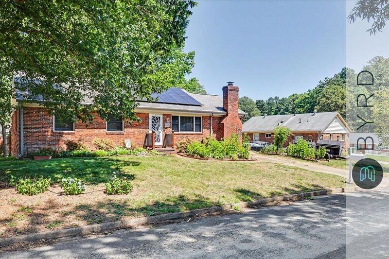 3708 Grandel Dr - Photo 3 of 34