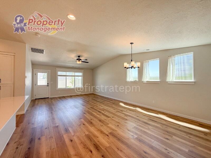 4186 S Solaris Ave - Photo 6 of 28
