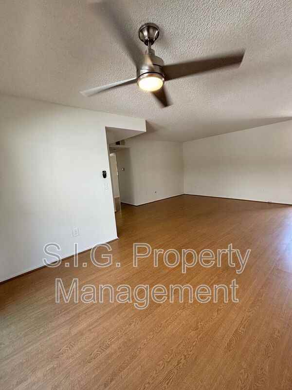 1234 Orange Grove Ave #104 - Photo 4 of 12