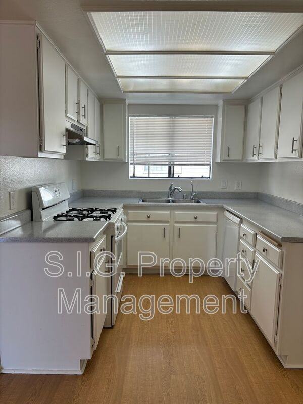 1234 Orange Grove Ave #104 - Photo 5 of 12