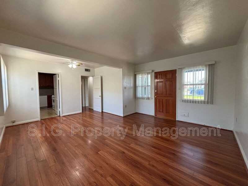 629 W Glenoaks Blvd #A - Photo 3 of 21