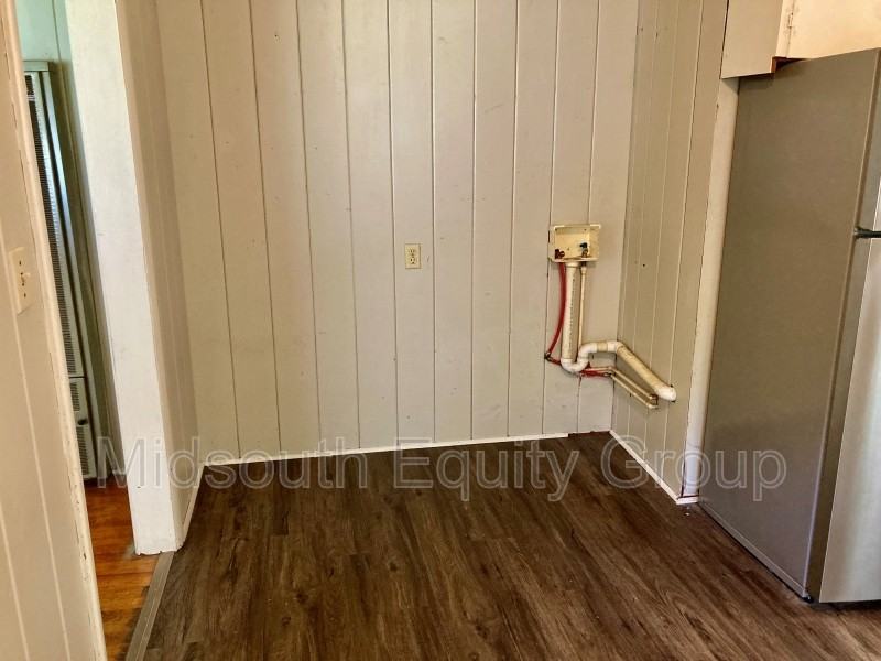 1005 Tucker St #B - Photo 5 of 17