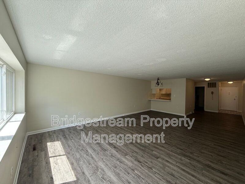 519 Heather Dr #1C - Photo 3 of 14