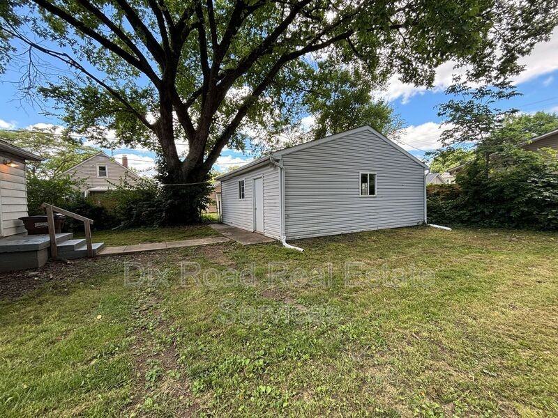 1109 Oxford State Rd - Photo 3 of 18