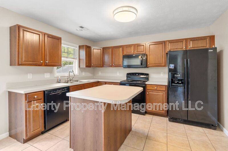 65 Grover Pl - Photo 5 of 16