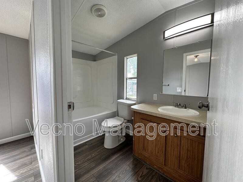 13536 Sralla Rd #3 - Photo 6 of 9