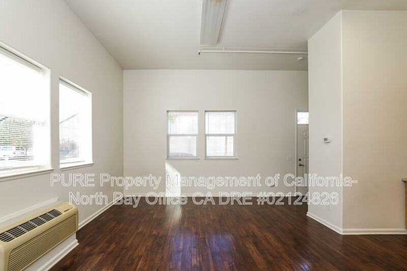 154 Railroad Ave #E - Photo 5 of 15