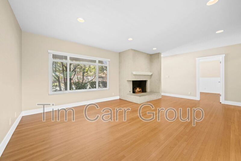 533 Saint Andrews Rd - Photo 4 of 14