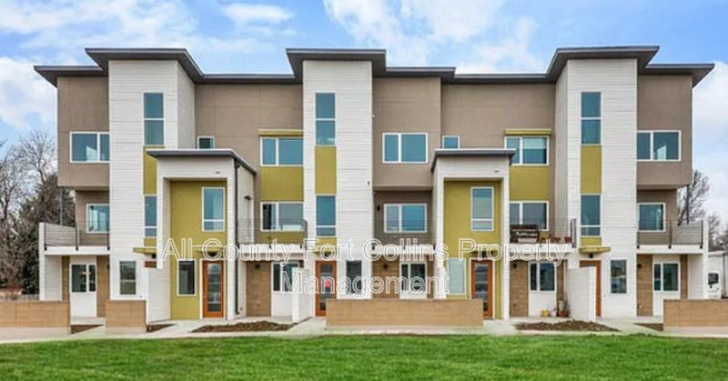 225 Green Leaf St #7