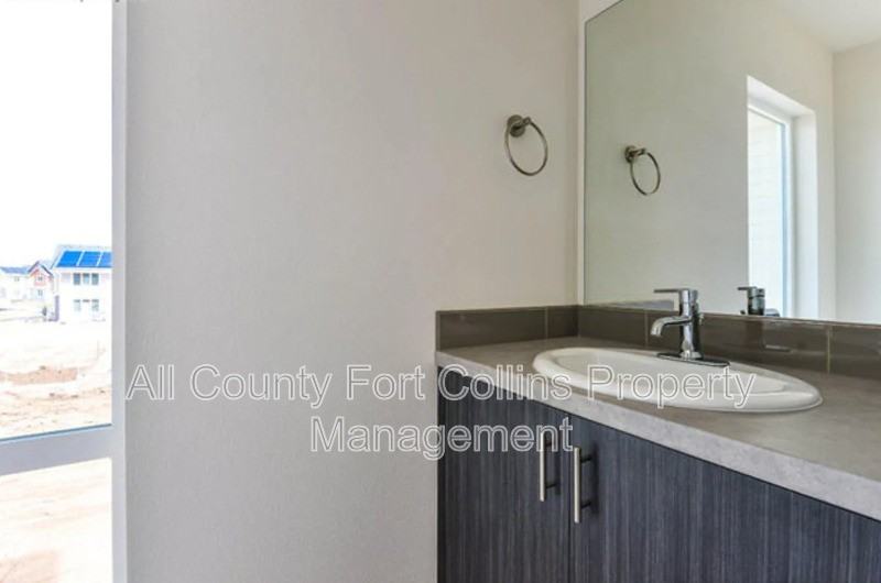 225 Green Leaf St #7 - Photo 7 of 10