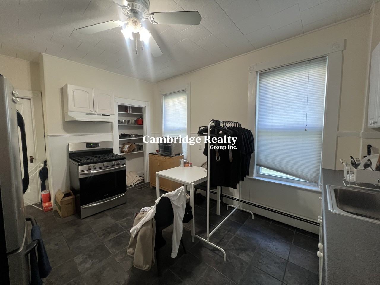 259 Washington St - Photo 7 of 28