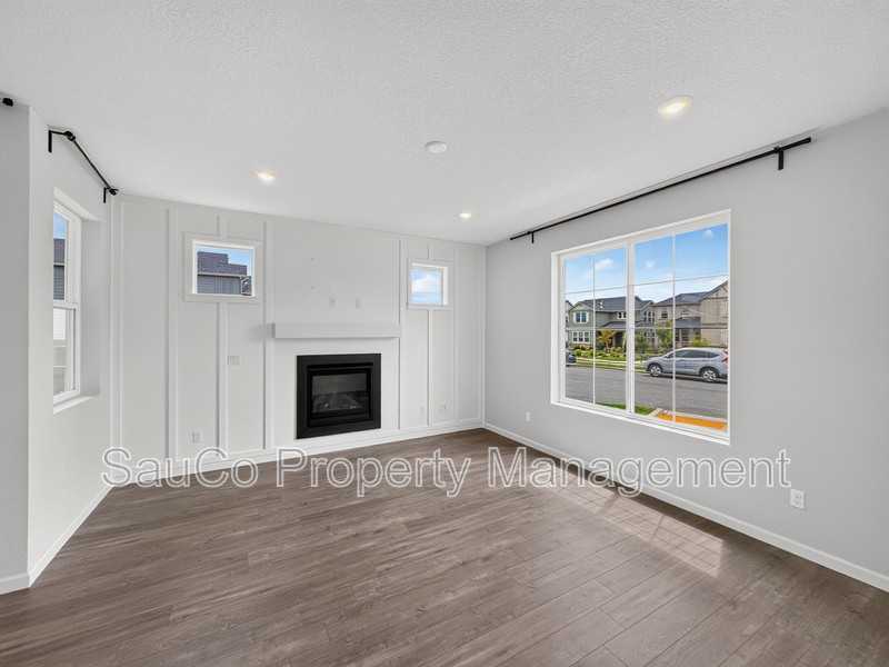 31407 Nw Yorkshire St - Photo 3 of 24
