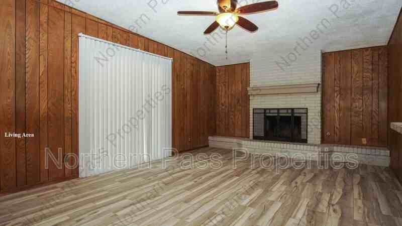 9304 Lait Dr - Photo 3 of 27