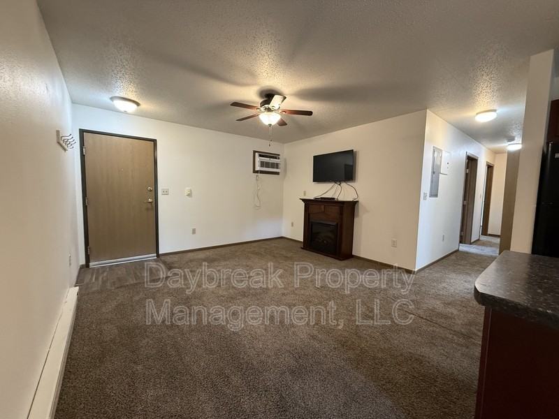 331 16th St S - Photo 2 of 19