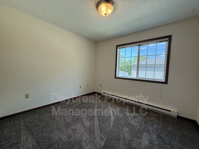 331 16th St S - Photo 6 of 19