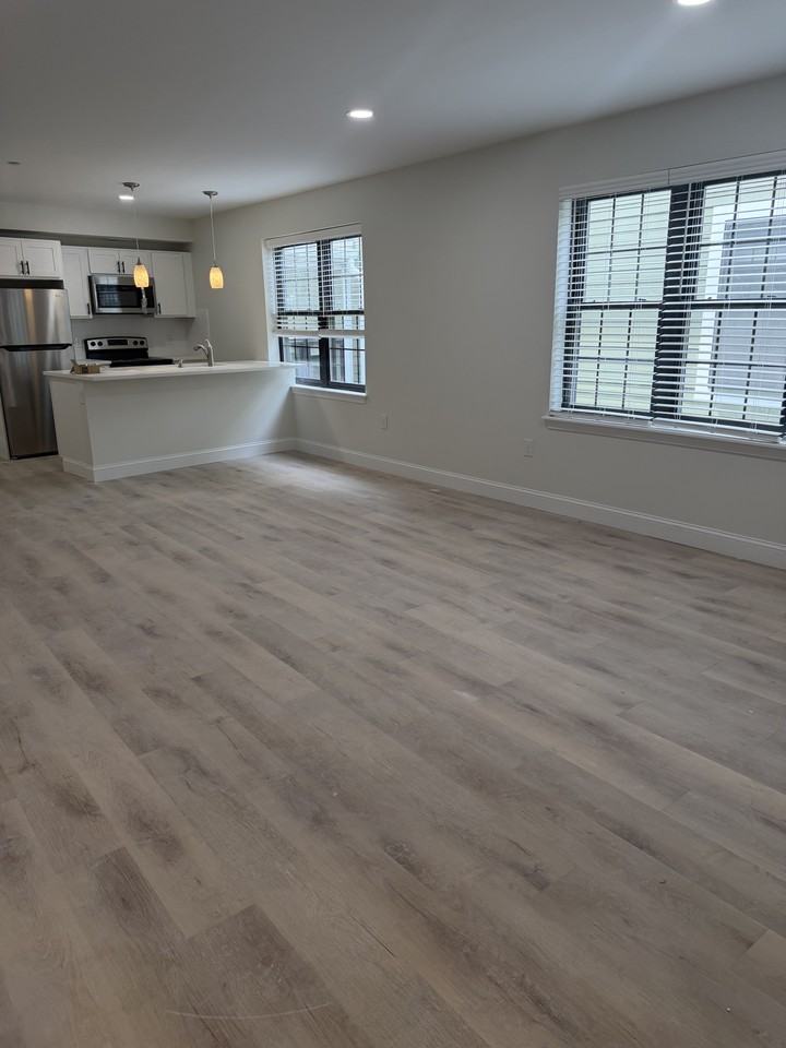 Massachusetts Ave. & Medford #202 - Photo 3 of 12