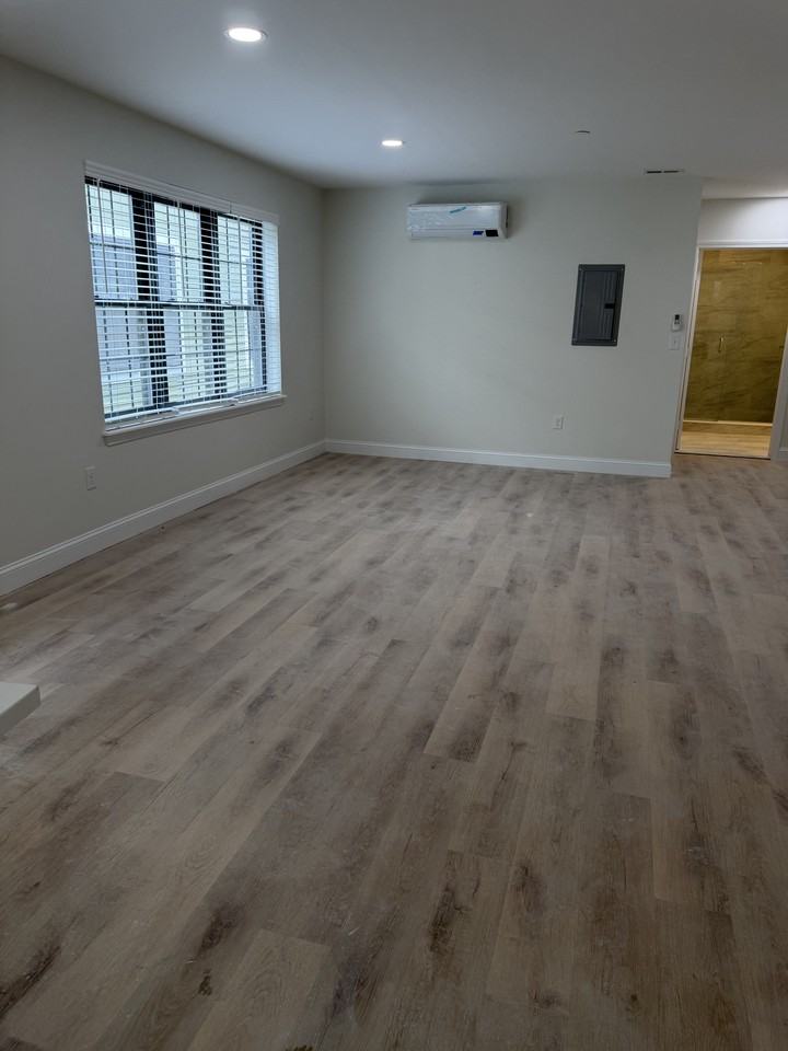 Massachusetts Ave. & Medford #202 - Photo 5 of 12