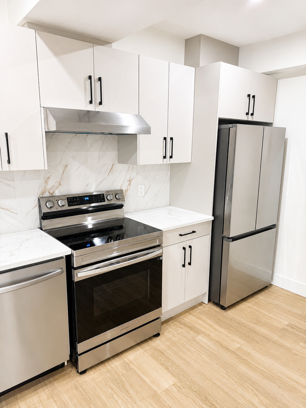 1331 155 St Sw