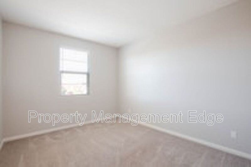 30524 Fragrant St - Photo 3 of 32