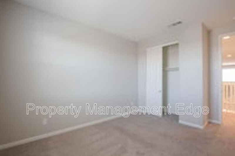 30524 Fragrant St - Photo 4 of 32