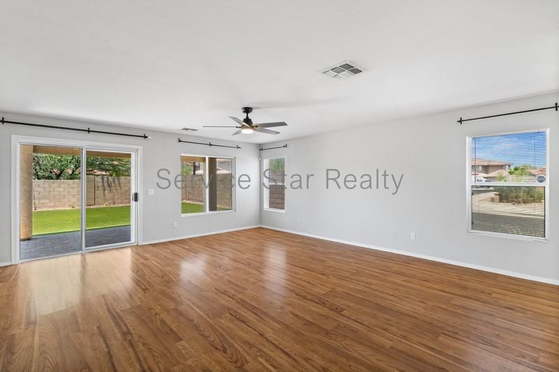 22368 W La Vista Cir - Photo 7 of 29