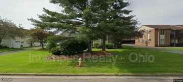 featured image of 7465 Huntington Dr #5
