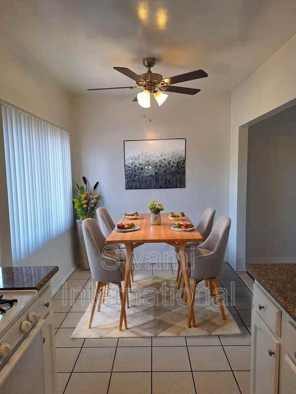 532 W Olive St #17 - Photo 3 of 11