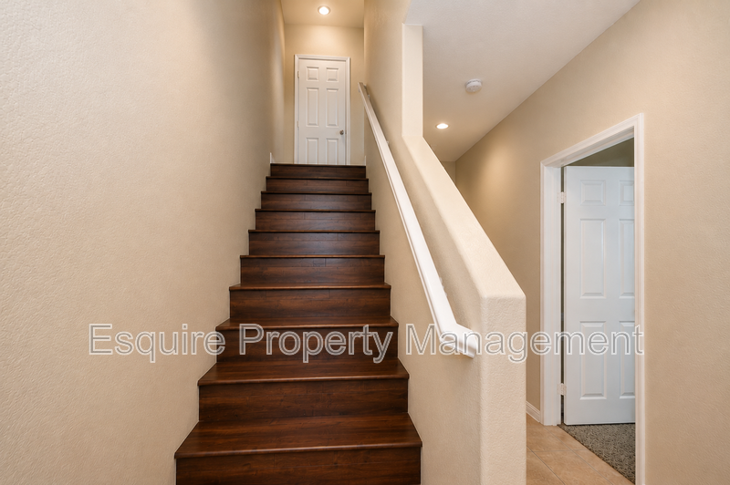 2337 Chapel Dr #9 - Photo 2 of 22