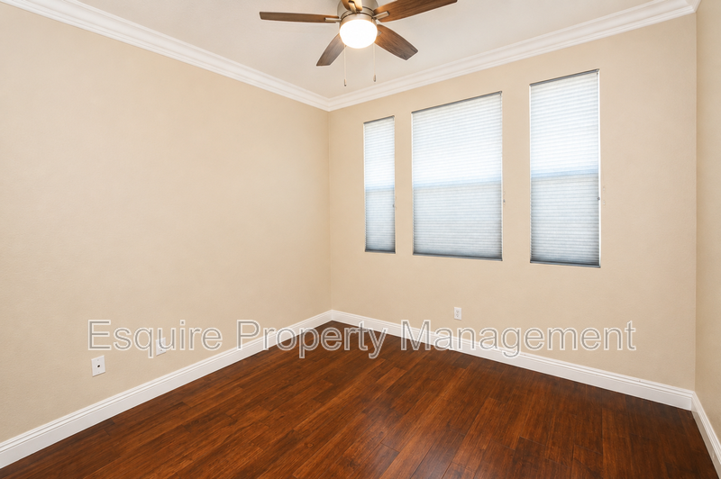 2337 Chapel Dr #9 - Photo 6 of 22