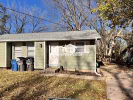 featured image of 830 Hartford Ave