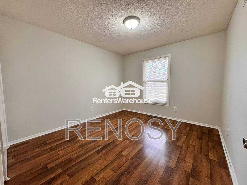 830 Hartford Ave - Photo 7 of 14
