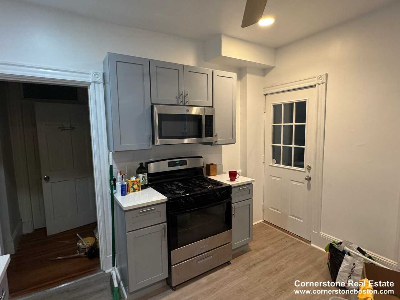 Calumet St #1 - Photo 2 of 10