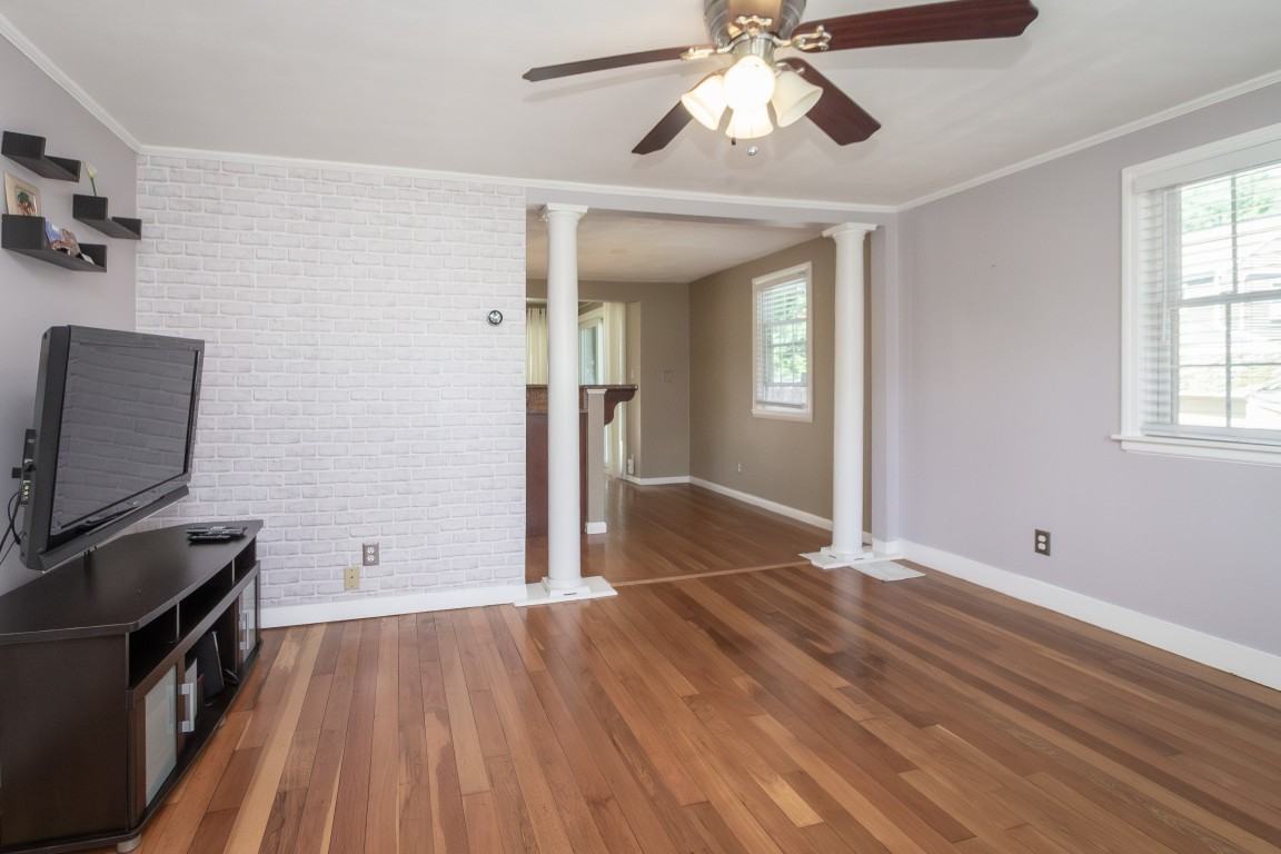 32 Hamilton Rd - Photo 5 of 33