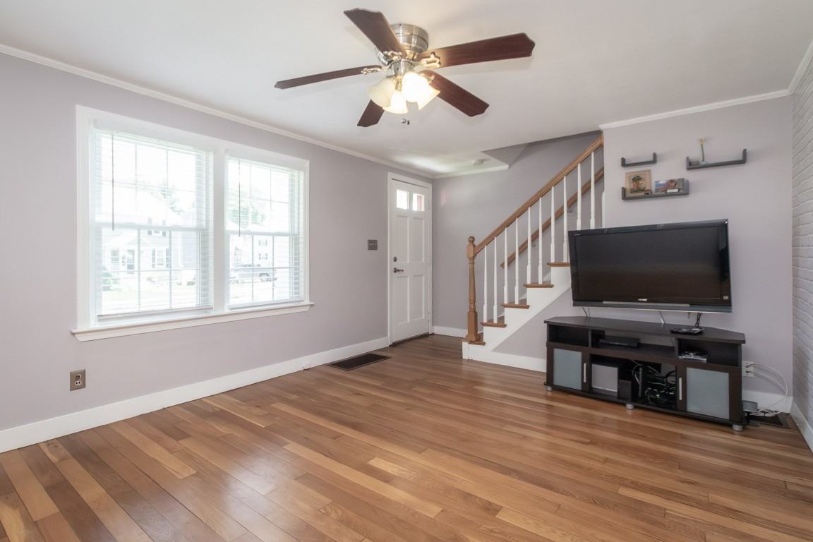 32 Hamilton Rd - Photo 6 of 33
