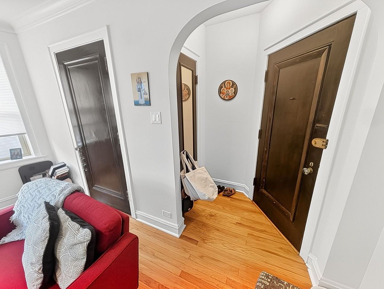 6636 N Glenwood Ave - Photo 6 of 14