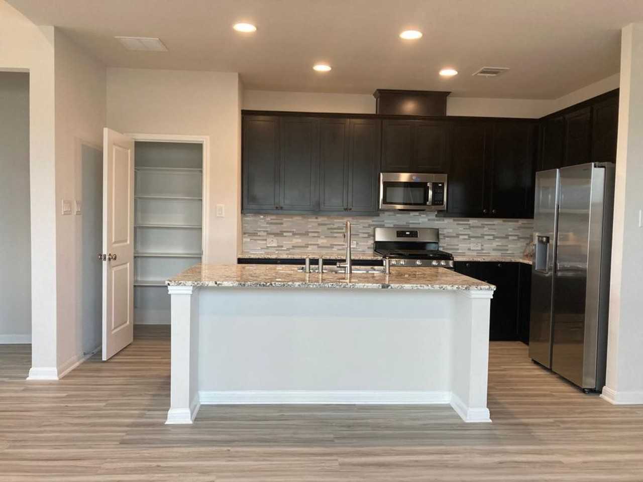 136 Green Knoll Ln - Photo 2 of 13