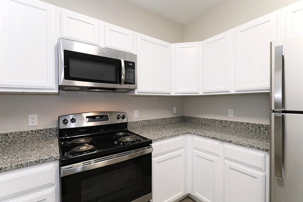 5755 W Rayford Rd #LAL3 - Photo 2 of 21