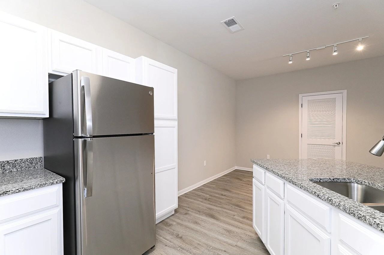 5755 W Rayford Rd #LAL3 - Photo 3 of 21