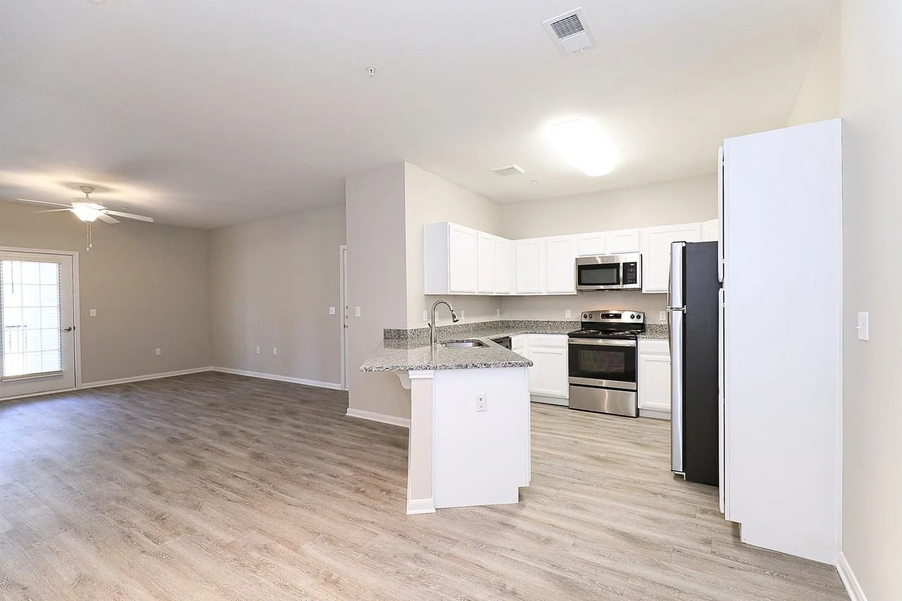 5755 W Rayford Rd #LAL3 - Photo 5 of 21