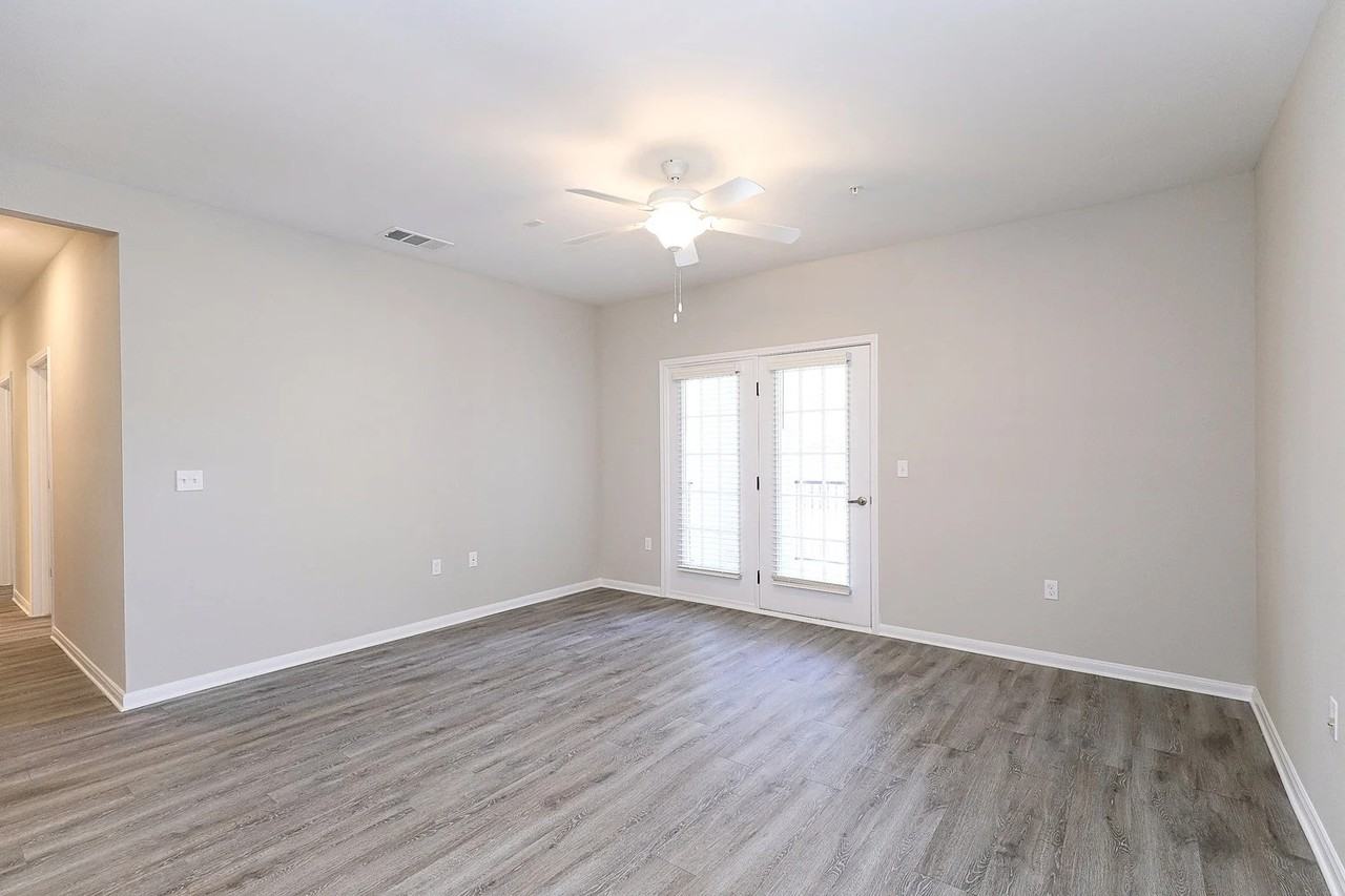 5755 W Rayford Rd #LAL3 - Photo 7 of 21