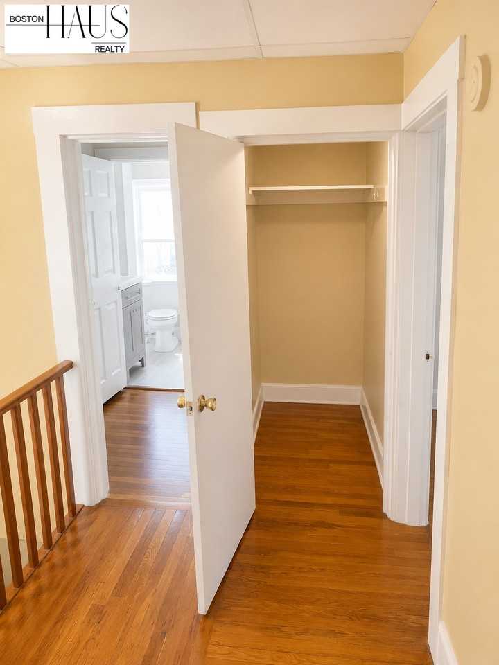 35 Inman St #3 - Photo 4 of 8
