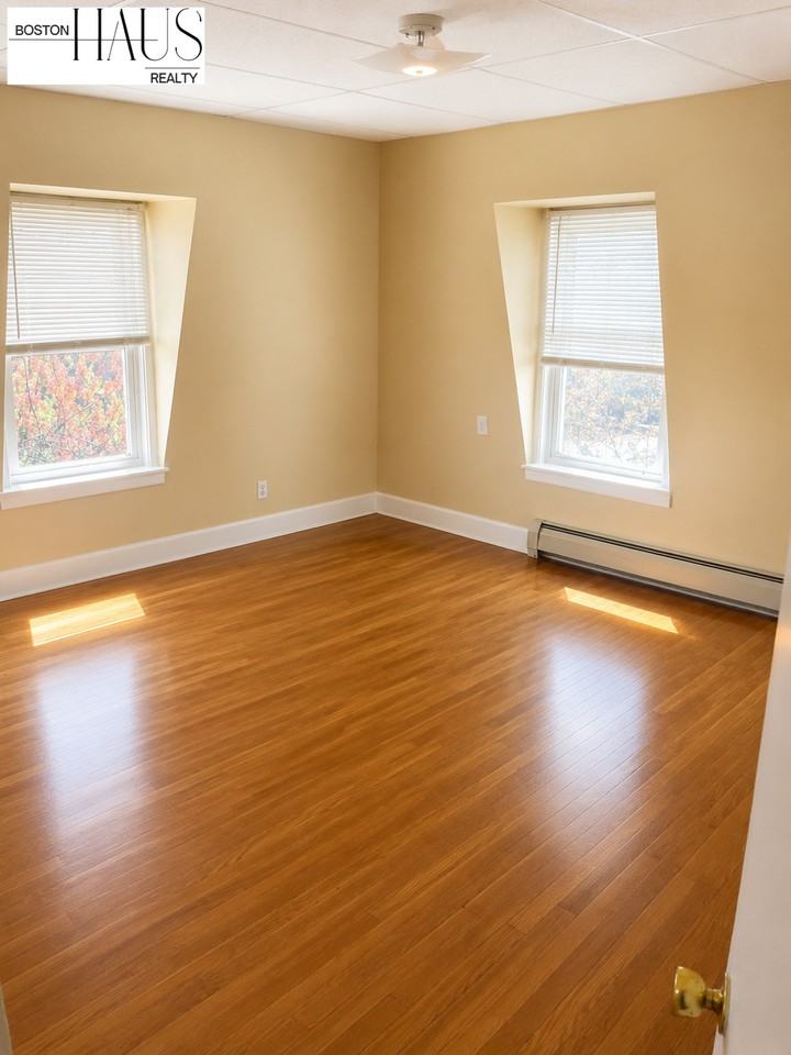 35 Inman St #3 - Photo 5 of 8